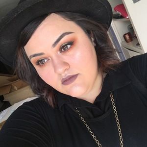 Meet your Posher, Josie